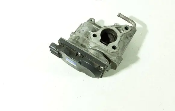 Toyota Avensis T270 EGR valve 258000R010