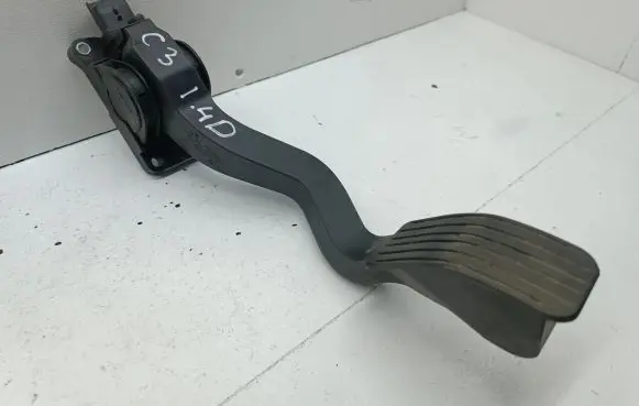 Citroen C3 Accelerator throttle pedal 9646702180 0280752251