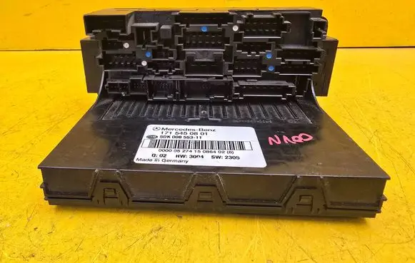 Mercedes-Benz SLK R171 SAM control unit 1715450801