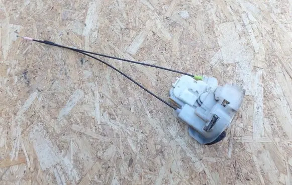 Subaru Forester SH Front door lock