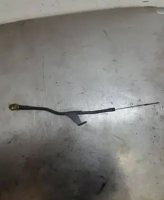 Ford C-MAX I Oil level dip stick 