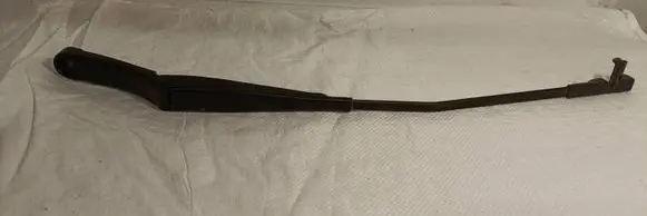 Volkswagen Golf Plus Front wiper blade arm 5M0955410A