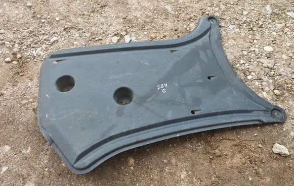 Audi A4 S4 B8 8K Other under body part 8K0825219