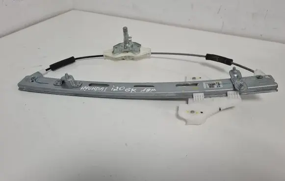 Rear door manual window regulator