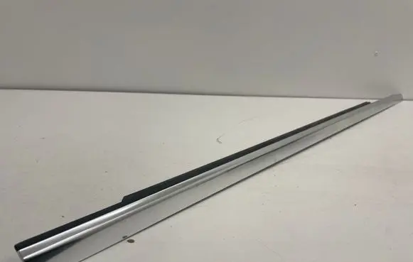 Mercedes-Benz C W205 Other front door trim element