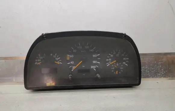 Mercedes-Benz Vito Viano W638 Speedometer (instrument cluster) 0005429601