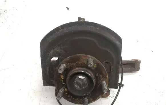 Nissan X-Trail T31 Front wheel hub