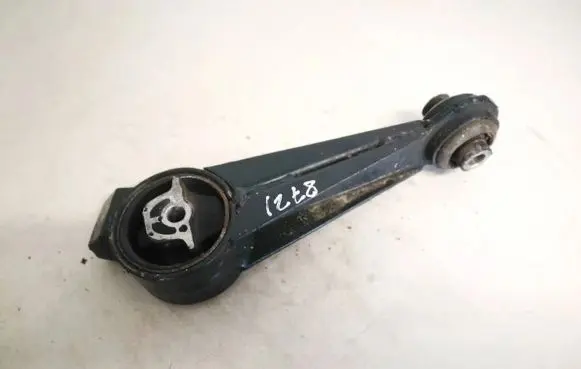 Peugeot 607 Engine mount bracket