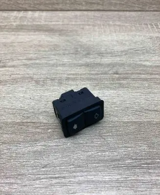 BMW 5 E39 Electric window control switch 8368974