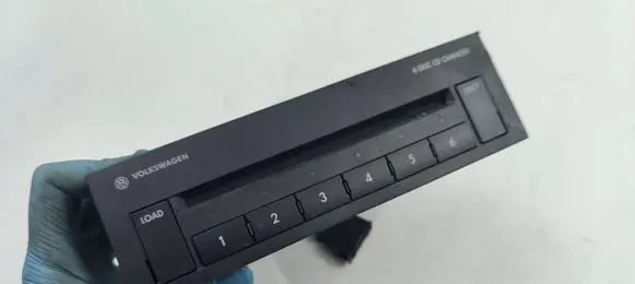 Volkswagen Phaeton CD/DVD changer 3D0035110