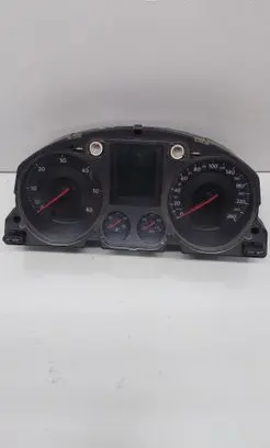 Volkswagen PASSAT B6 Speedometer (instrument cluster) 3C0920871
