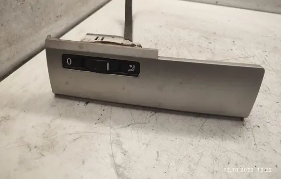 Volkswagen Touareg I Other dashboard part 7L6819765