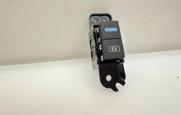 Nissan Juke II F16 Other switches/knobs/shifts 96931HS10A