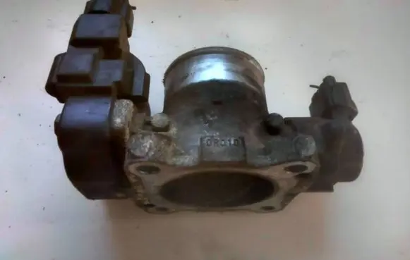 Toyota Avensis T250 Throttle body valve 1923002010 3402