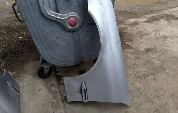 Mercedes-Benz C AMG W203 Fender