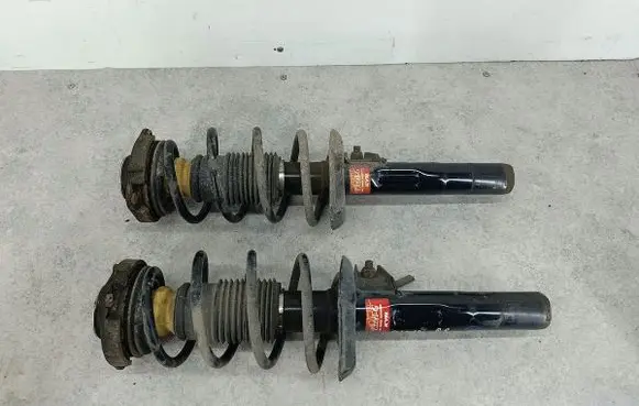 Skoda Octavia Mk2 (1Z) Front shock absorber/damper 334834
