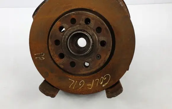 Volkswagen Golf VI Front wheel hub