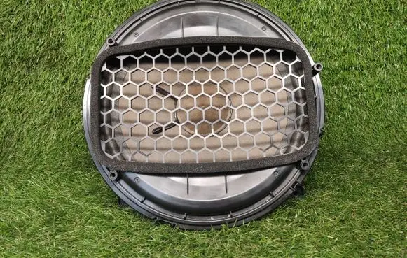 Audi A3 S3 8V Subwoofer speaker 8V0035412
