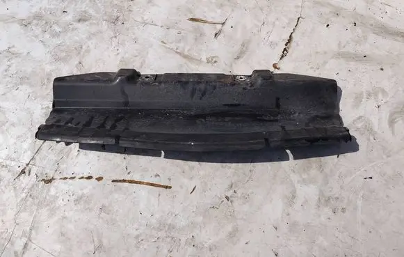 BMW 1 E81 E87 Radiator trim 7128502