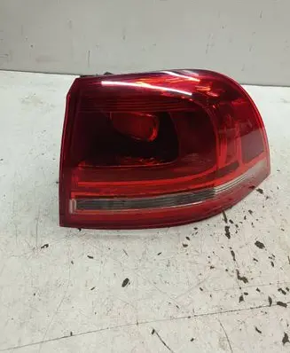 Volkswagen Touareg II Rear/tail lights 7P6945096E 89090229