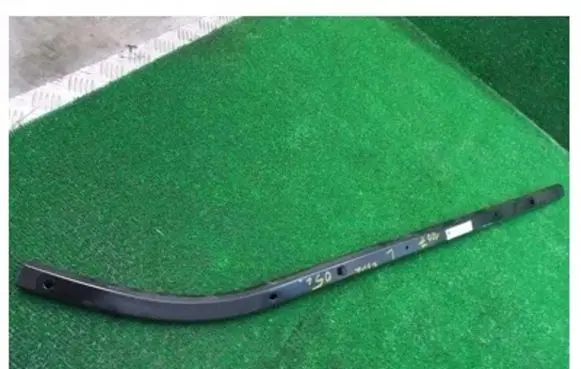 Peugeot 1007 Sliding door middle rail 