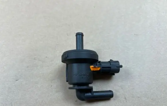 Hyundai i30 Valve vacuum 290102B000
