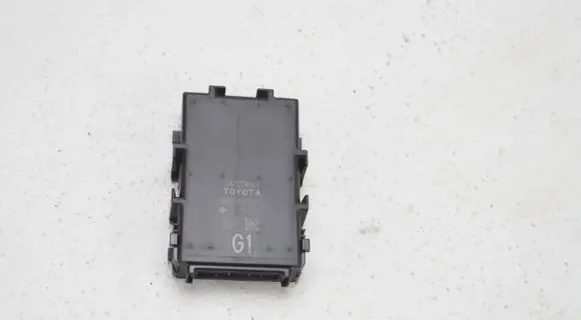 Toyota C-HR I Gateway control module 89111-F4010 5012-9857