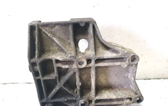 Mercedes-Benz E W210 Engine mounting bracket R6031550735