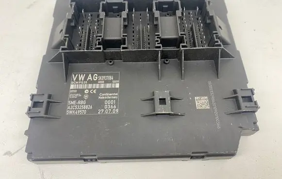 Volkswagen PASSAT B7 Comfort/convenience module 5K0937084