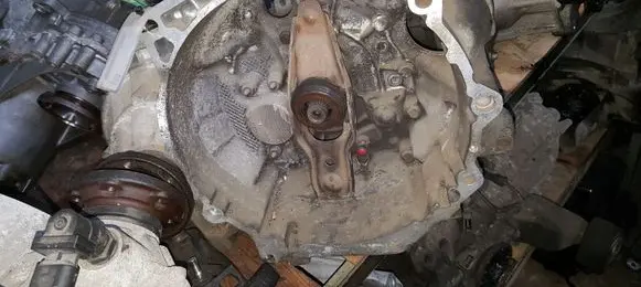 Volkswagen Jetta V Manual 5 speed gearbox HGR
