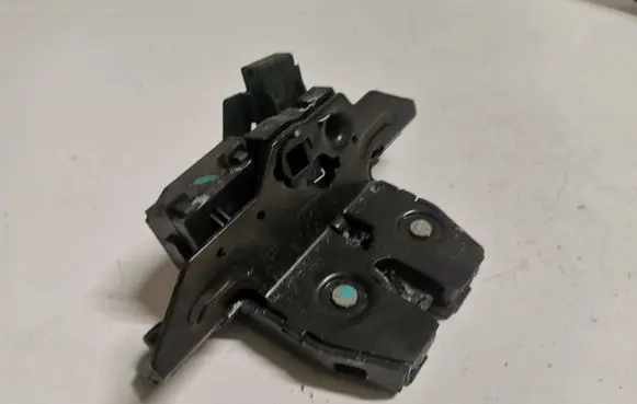 Buick Encore I Tailgate/trunk/boot lock/catch/latch 13511954