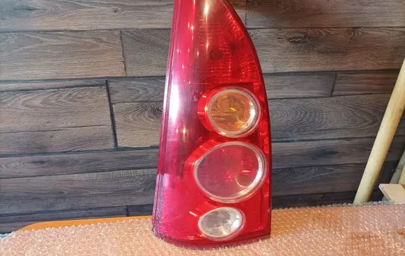 Mazda Premacy Rear/tail lights