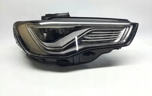 Audi A3 S3 8V Headlight/headlamp 8V0941034