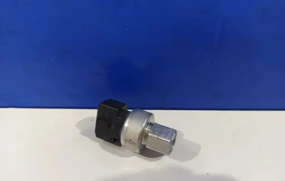 Volvo XC60 Air conditioning (A/C) pressure sensor 31292004 31272689