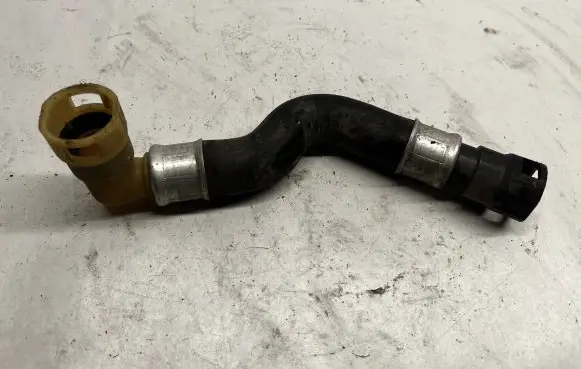 Ford Mustang VI Engine coolant pipe/hose GR3318K580AA