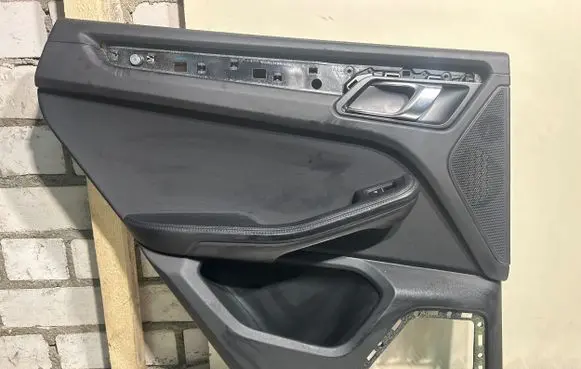 Porsche Macan (95B) Rear door card panel trim 95B867211 T95B008