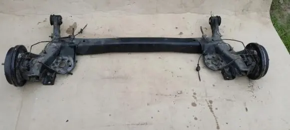 Hyundai i10 Rear axle beam with reductor 9327647853242