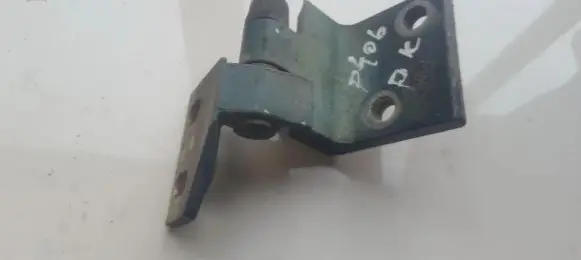 Peugeot 406 Front door upper hinge