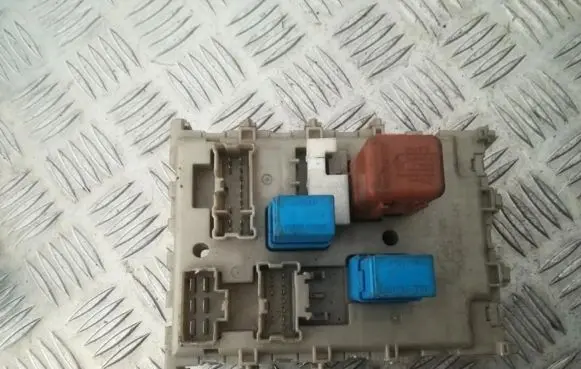 Nissan Almera N16 Fuse box set 243505m300