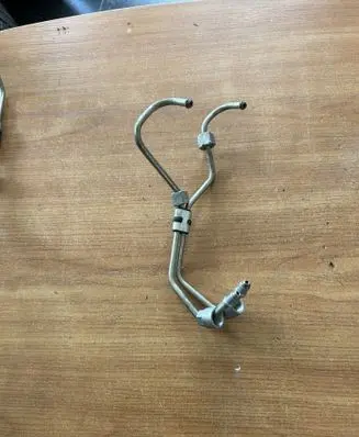Volvo V60 Fuel injector supply line/pipe 