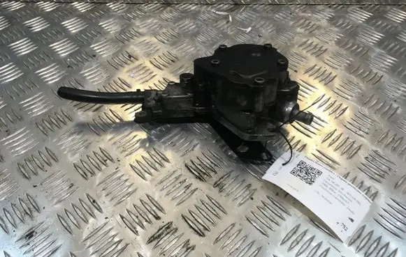 Audi A4 S4 B7 8E 8H Fuel injection high pressure pump 038145209