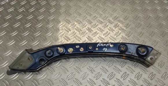 Toyota Avensis T250 Headlight/headlamp mounting bracket