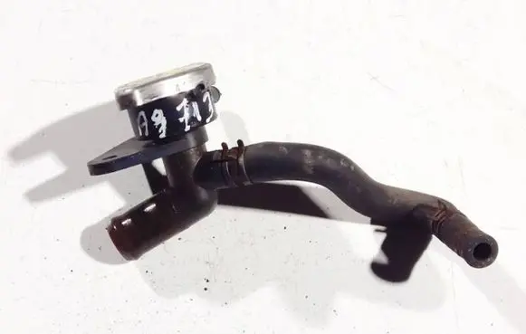Mazda 5 Engine coolant pipe/hose