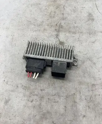 Renault Master III Glow plug pre-heat relay 8200558438