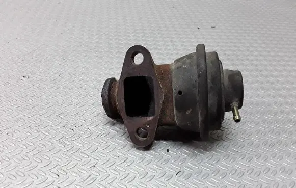 Mitsubishi Carisma EGR valve