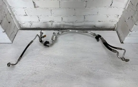 Air conditioning (A/C) pipe/hose