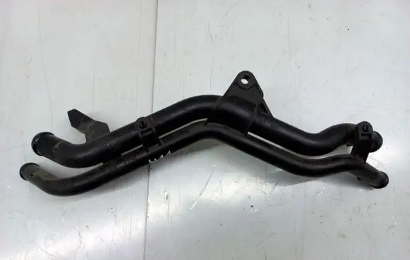 Volkswagen Jetta VI Engine coolant pipe/hose 5C0121070J