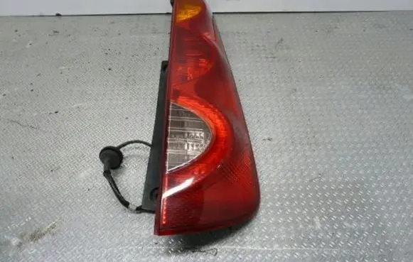 Nissan Note (E11) Rear/tail lights