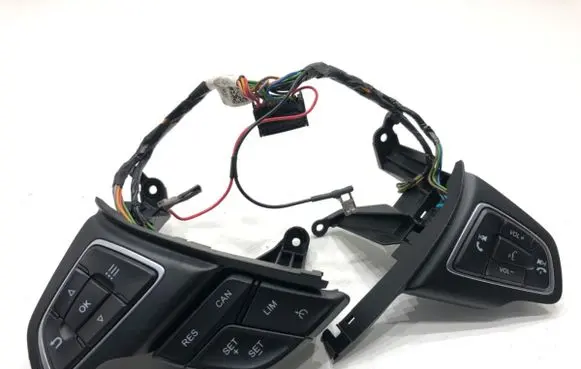 Ford Ecosport Steering wheel buttons/switches GJ5T14K147CA