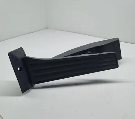 BMW 7 E65 E66 Accelerator throttle pedal 6759723